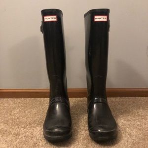 Tall hunter rain boots (size 10)